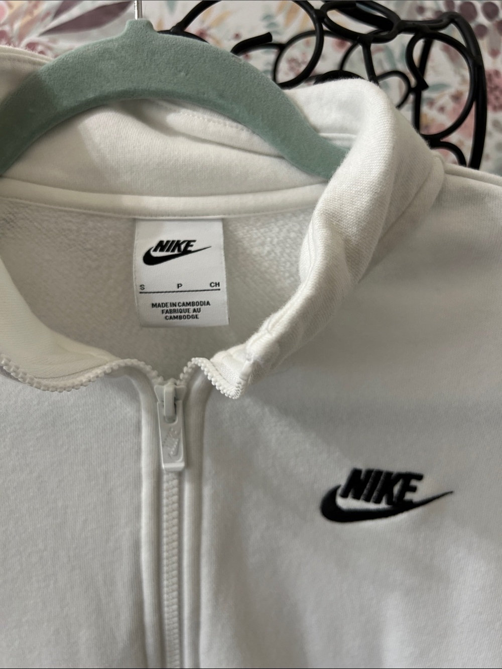 Women's Nike Sportswear Club Fleece Quarter-Zip Sweatshirt White Size Small - Picture 3 of 6